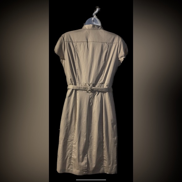 Beige color snap front dress - Picture 3 of 4